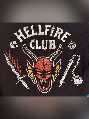 Title
Netflix Stranger Things Hellfire Club Fireball Graphic Tee Size Large